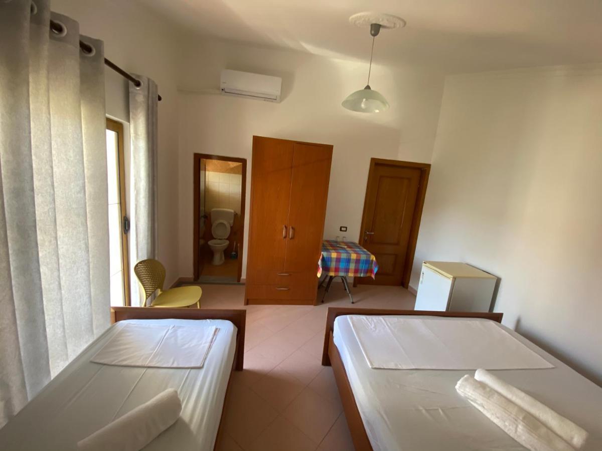 Guest House Lionel Durres Luaran gambar