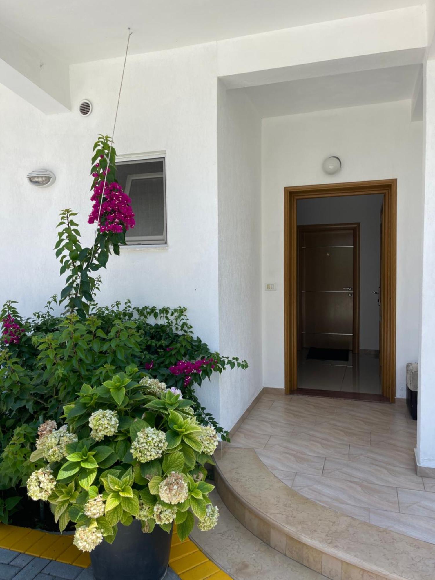 Guest House Lionel Durres Luaran gambar