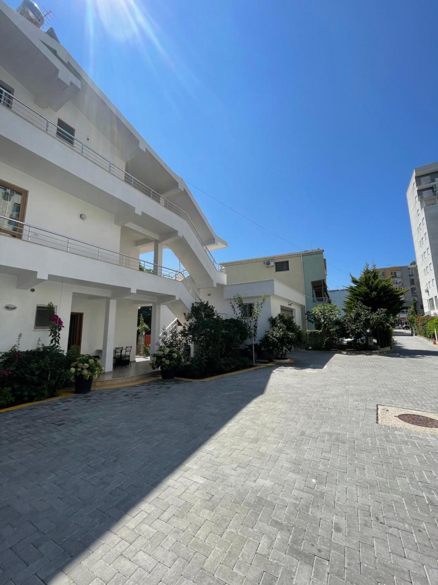 Guest House Lionel Durres Luaran gambar